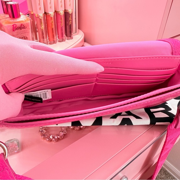 Marc Jacobs Hot Pink Leather Large Tote Bag & Matching Mini Bag Wallet Set - Picture 4 of 12